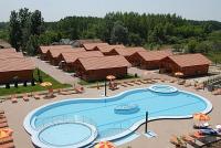 Cserkeszőlői bungaló wellness szolgáltatással és kültéri medencével Cserkeszőlői bungaló wellness szolgáltatással és kültéri medencével