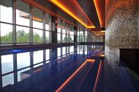 Sheraton Hotel Kecskemét**** úszómedencéje luxus környezetben Sheraton Hotel Kecskemét**** úszómedencéje luxus környezetben
