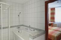 Hévíz Hotel Carbona - fürdőszoba - Hévíz NaturMed Carbona Hévíz Hotel Carbona - fürdőszoba - Hévíz NaturMed Carbona