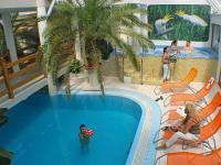 Wellness Hotel Kakadu*** beltéri fűtött medencéje Keszthelyen Wellness Hotel Kakadu*** beltéri fűtött medencéje Keszthelyen